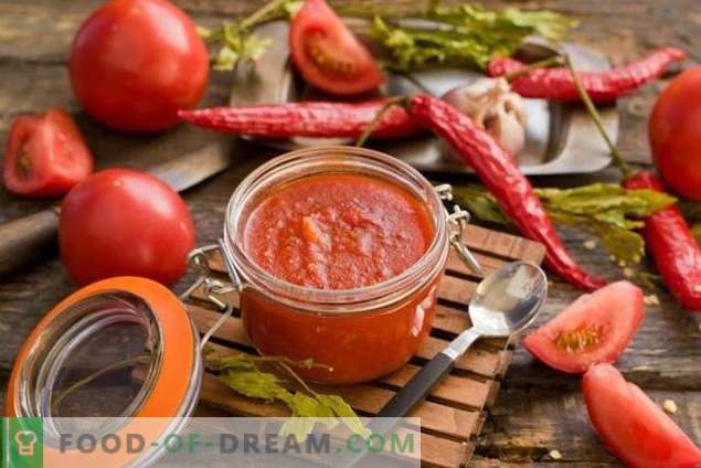 Salsa de tomate en casa para el invierno