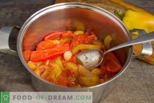 Zucchine in umido con pomodori e peperoni