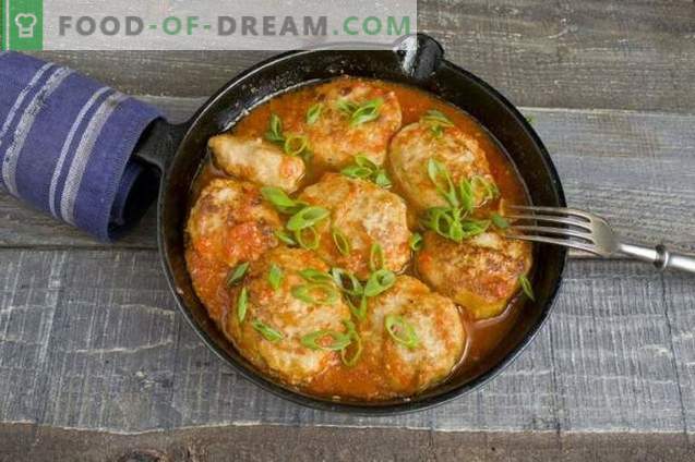 Meatballs with tomato and sweet pepper gravy