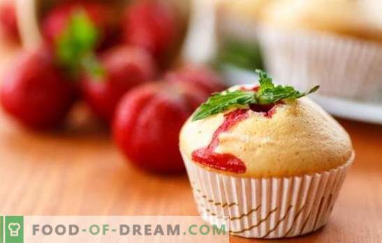 Strawberry Cupcake è una prelibatezza a base di bacche deliziose. Ricetta torta aromatizzata con fragole per il tè estivo soul