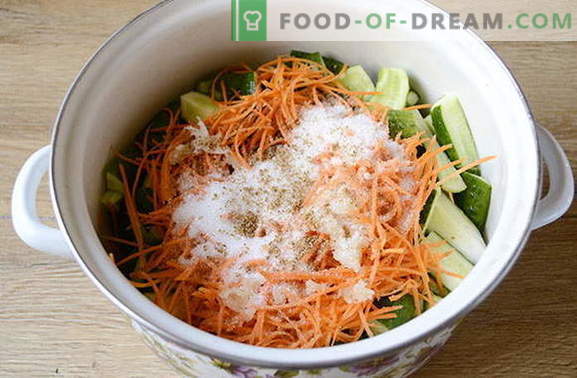 Cetrioli saporiti in stile coreano per l'inverno con carote