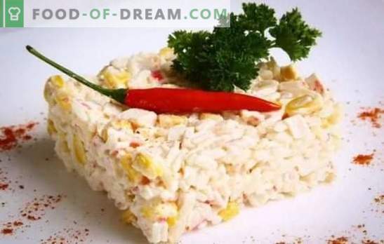 L'insalata di granchio (ricetta graduale) è uno snack originale a base di prodotti semplici. Ricetta passo passo per l'insalata di granchio: la selezione e la preparazione degli ingredienti