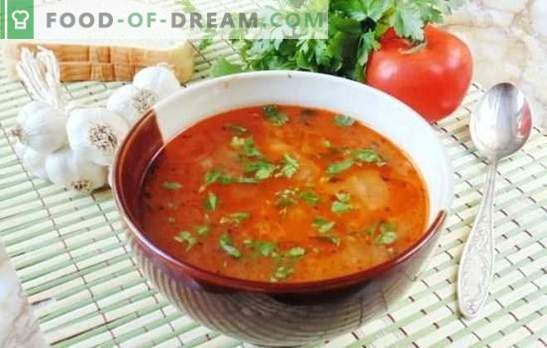 Zuppa di Quaresima Kharcho - gustosa e senza carne! Ricette aromatizzate zuppa magra kharcho con riso, pomodori, adika, basilico, noci