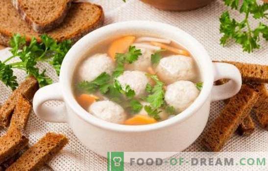 Zuppe con polpette di pollo - per bambini e adulti. Cucinare la zuppa con polpette di pollo casalinga, gustosa e buona