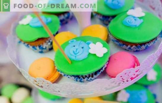 La glassa per i cupcakes è una decorazione deliziosa per i dolciumi. Tecnologia di cottura e tipi di glassa per muffin