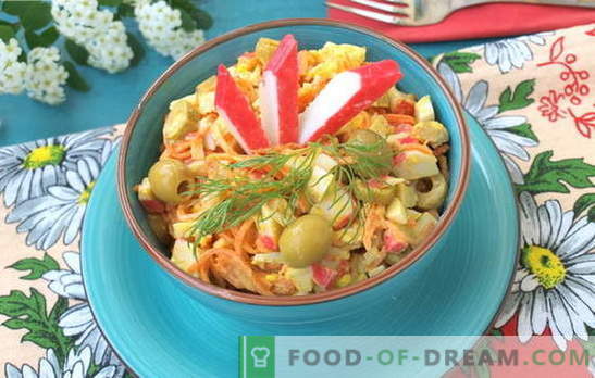 Insalate succose con bastoncini di granchio e carote coreane. Ricette per insalate con bastoncini di granchio e carote coreane