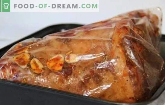 Stinco di maiale cotto nel forno nella manica - la sostituzione della salsiccia. Cuocere il filetto di maiale nella manica del forno: sulla birra, con le verdure