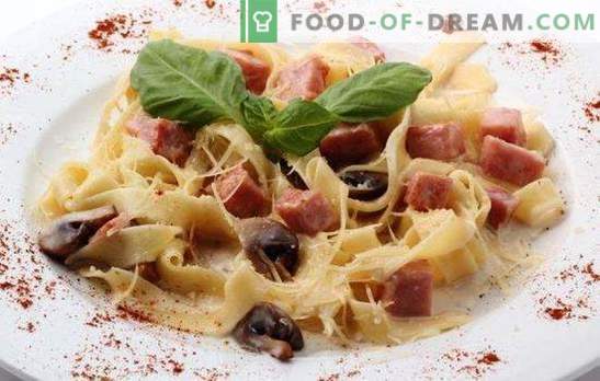 Fettuccine con prosciutto - noodles in italiano! Diversi modi di cucinare le fettuccine con prosciutto e formaggio, funghi, pomodori