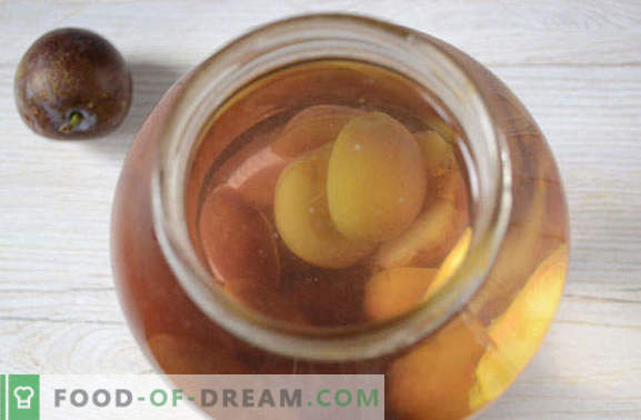 Spice Plums Compote