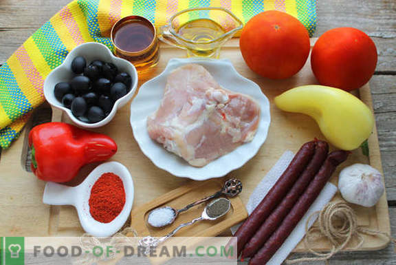 Cottura di pollo in spagnolo: con pomodori, vino e salsicce affumicate