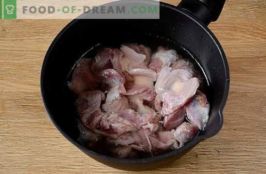 Goulash al ventricolo di pollo: una ricetta fotografica passo-passo. Piatto per gli atleti e peso perdente - delizioso gulasch di ventriglio di pollo