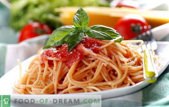 Spaghetti con concentrato di pomodoro: cucinare è facile. Ricette di spaghetti con salsa di pomodoro tutti i giorni: con verdure, pollo, affumicato